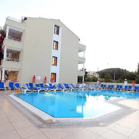 Hotel Candan 4*