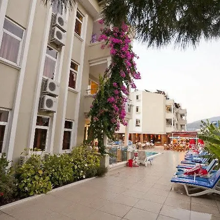 Hotel Candan 4*