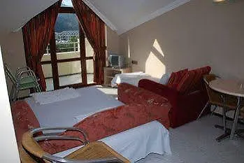 Candan Hotel