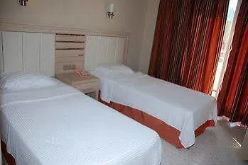 Candan Hotel 4*