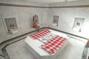 Candan Hotel